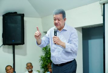Leonel exige al Gobierno bajar el precio de la gasolina porque el petróleo volvió a los US$70 por barril
