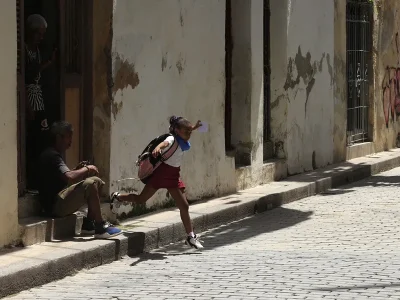 Cuba adelanta el fin del curso escolar por la grave crisis energética: «No se puede dar clase así»