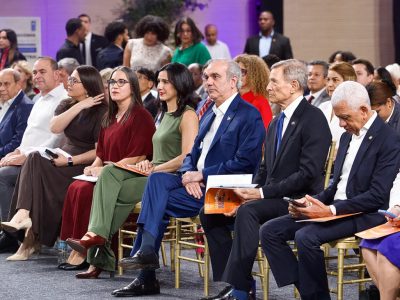 Abinader destaca consenso político y avances democráticos en la República Dominicana