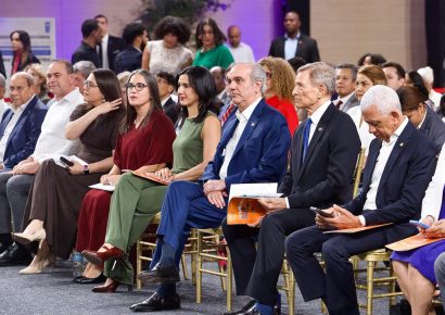 Abinader destaca consenso político y avances democráticos en la República Dominicana