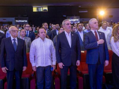 Abinader rinde homenaje a Hatuey De Camps en la UASD