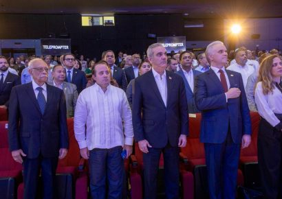 Abinader rinde homenaje a Hatuey De Camps en la UASD