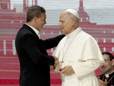 Antonio Banderas defiende el arte como alternativa a la violencia durante su encuentro con el Papa León XIV en Madrid