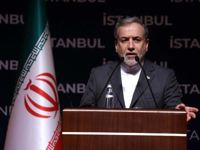 Irán afirma que solo él puede normalizar el estrecho de Ormuz y advierte contra intervenciones externas