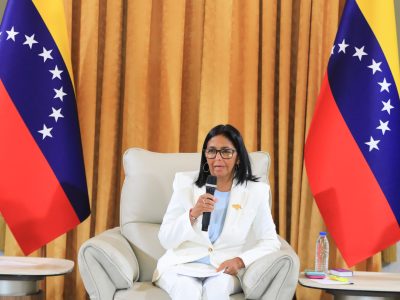 Delcy Rodríguez agradece a rescatistas internacionales y destaca que llevan «esperanza» a los afectados tras los terremotos