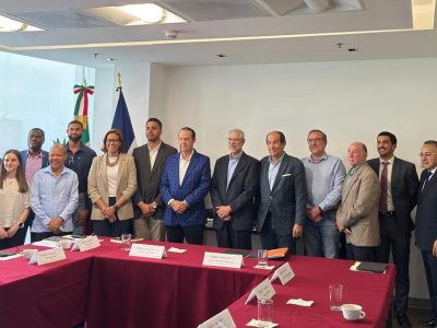 Delegación dominicana visita México para intercambiar experiencias sobre el sargazo