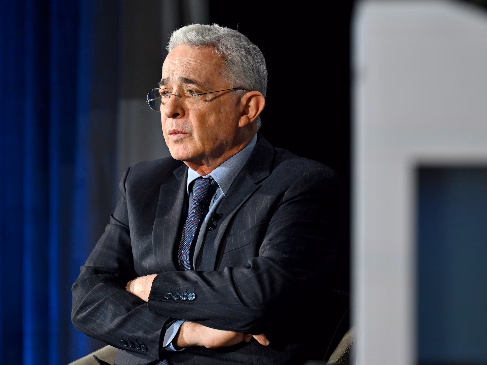 Uribe confirma que Fiscalía lo cita a indagatoria por masacres de La Granja y El Aro