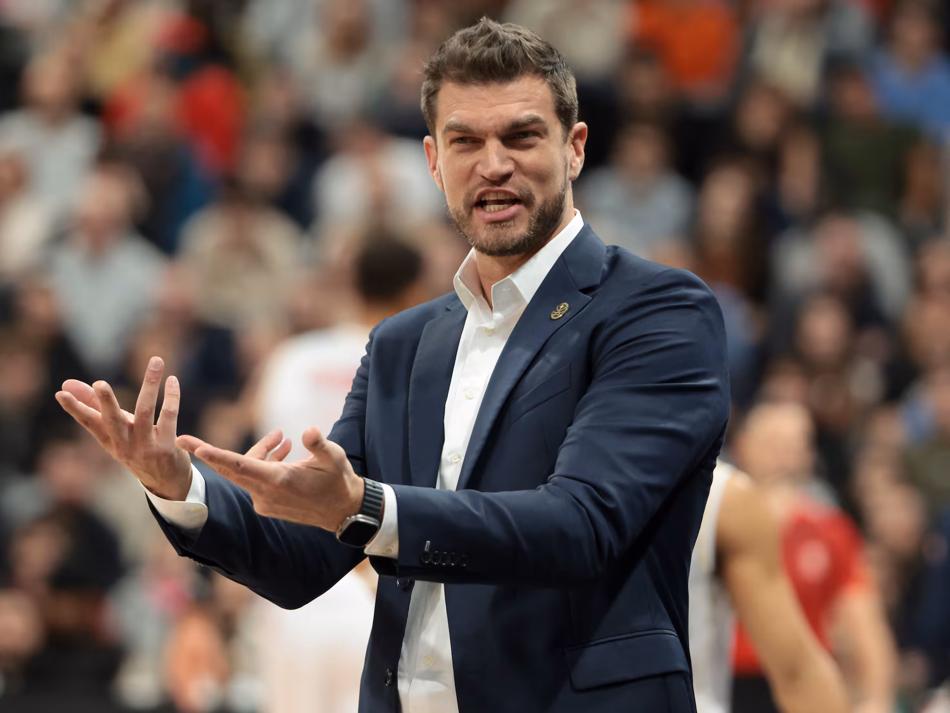 Chicago Bulls nombran a Tiago Splitter como nuevo entrenador jefe
