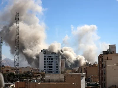 EE. UU. lanza bombardeos contra Irán tras ataque a buque en el Estrecho de Ormuz