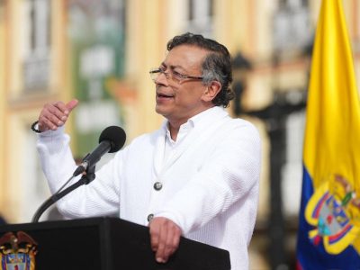 Petro exhorta a los colombianos a «decidir sin presiones» tras respaldo de Trump a De la Espriella
