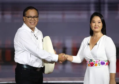 Sánchez amplió ventaja sobre Fujimori en el balotaje peruano