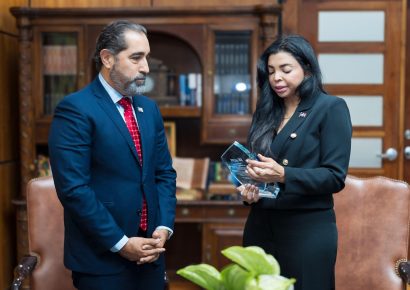 Procuraduría reconoce a agregado del FBI por cooperación en RD