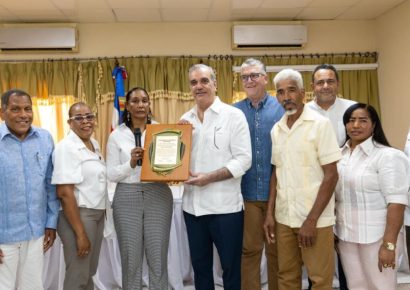 Asociación de Ganaderos de Duvergé reconoce a Abinader por su respaldo al sector ganadero