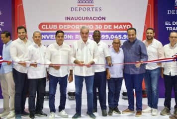 Presidente Abinader entrega renovado techado del Club Deportivo 30 de Mayo tras cinco décadas de espera