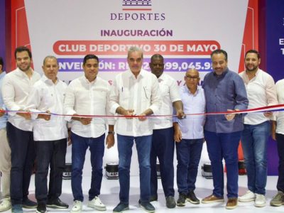 Presidente Abinader entrega renovado techado del Club Deportivo 30 de Mayo tras cinco décadas de espera