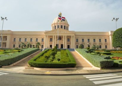 Gobierno aplicará nuevo ISR de 27 % a salarios desde RD$400 mil mensuales y afectaría al 0.26 % de los trabajadores