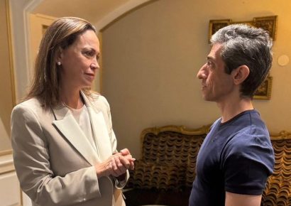 María Corina Machado se reúne con familiar de Nobel iraní para discutir situación de presos políticos