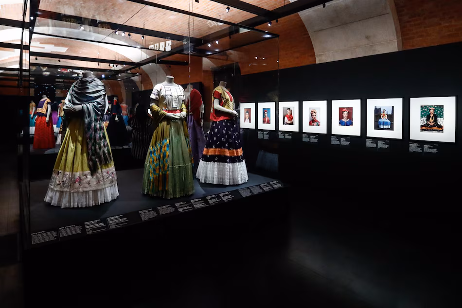 La casa de Frida Kahlo llega a París en una exposición por los 200 años de la fotografía