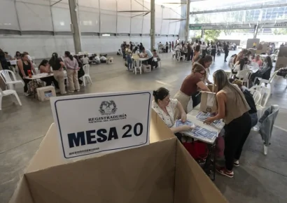 La autoridad electoral de Colombia desmiente acusaciones de fraude hechas por Petro en las presidenciales