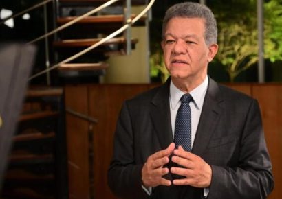 Expresidente Leonel Fernández respalda derecho de deportación y defiende postura migratoria de Trump