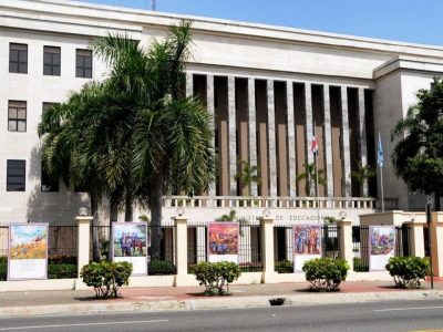 MINERD investiga incidente en escuela de Nagua donde estudiante perdió un testículo
