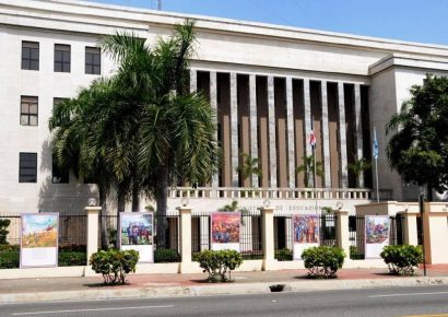 MINERD investiga incidente en escuela de Nagua donde estudiante perdió un testículo