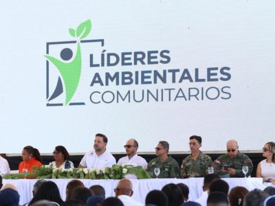 Medio Ambiente fortalece la protección ambiental con la graduación de 399 nuevos líderes y guardaparques en Pedernales