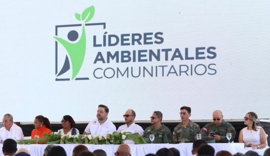 Medio Ambiente fortalece la protección ambiental con la graduación de 399 nuevos líderes y guardaparques en Pedernales