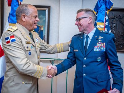 Ministro de Defensa recibió delegación del Comando Sur de EE.UU. en Santo Domingo