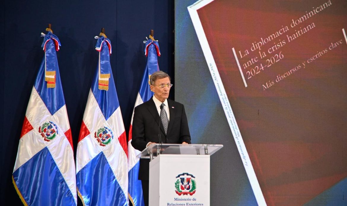 Mirex lanza libro que documenta la estrategia diplomática dominicana ante la crisis en Haití