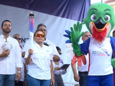 Moca recibió la antorcha de los Juegos Centroamericanos y del Caribe 2026 con júbilo y discursos patrióticos