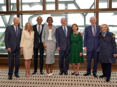 Obama inaugura su biblioteca presidencial en Chicago con llamado a un EE.UU. “sin reyes”