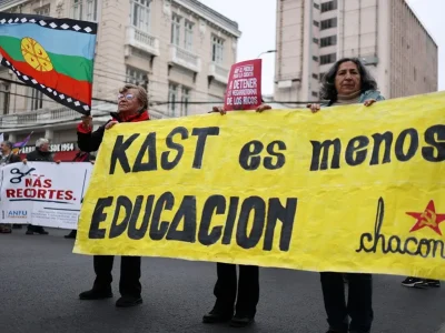 Protesta masiva en Valparaíso durante Cuenta Pública de Kast