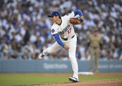 Shohei Ohtani quedó fuera de la alineación tras molestia en la rodilla