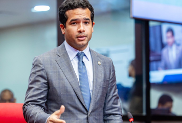 Omar Fernández rechaza propuesta de ser candidato vicepresidencial junto a su padre Leonel