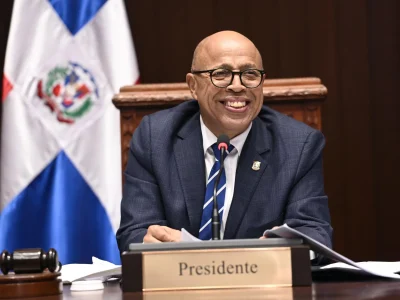 Pacheco felicita a Trump por negociaciones de paz con Irán y augura estabilidad económica