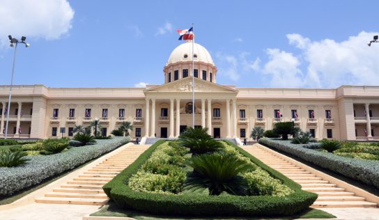 Abinader designa nuevos vicecónsules y auxiliar consular en siete países mediante el Decreto 342-26