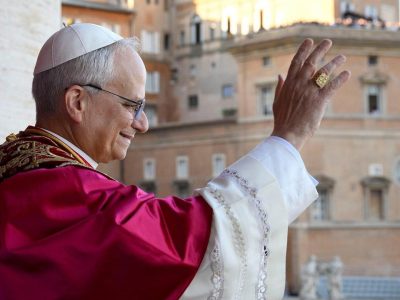 El papa León XIV llama a los jóvenes a ser “la chispa de una nueva humanidad” en Madrid