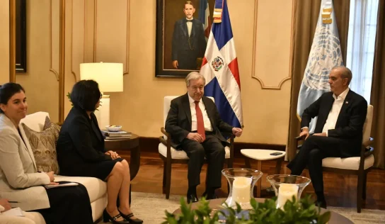 Presidente Abinader recibe en el Palacio Nacional al secretario general de la ONU António Guterres