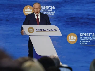 Putin alude con ironía a Trump por “educar” a Zelenski en modales y vestimenta estilo Rambo