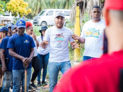 Más de 120 jóvenes limpiaron Playa Najayo en el Día Mundial de los Océanos