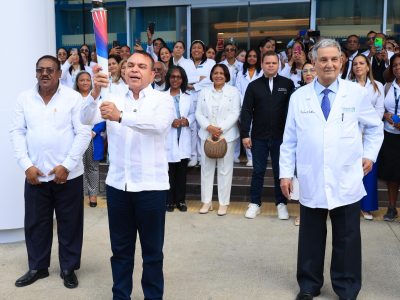 SNS recibe la antorcha de los Juegos Centroamericanos y del Caribe Santo Domingo 2026