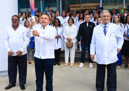 SNS recibe la antorcha de los Juegos Centroamericanos y del Caribe Santo Domingo 2026