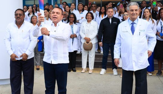 SNS recibe la antorcha de los Juegos Centroamericanos y del Caribe Santo Domingo 2026