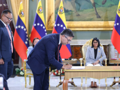 Venezuela otorgó licencia a Shell para explorar campo de gas Loran