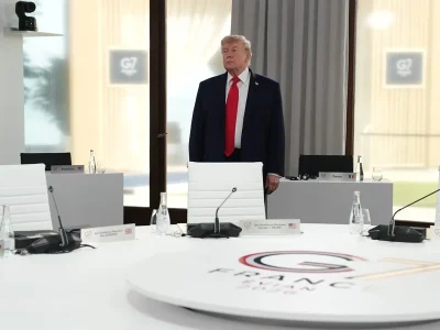 Trump amenaza a Irán con “consecuencias inimaginables” si desarrolla un arma nuclear
