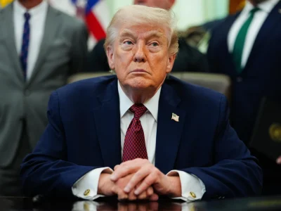 Cámara de Representantes aprueba limitar acciones militares de Trump en Irán