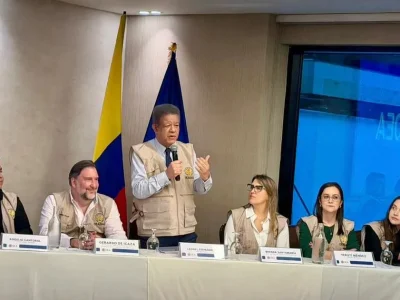 Leonel Fernández destaca jornada electoral tranquila en Colombia como jefe de misión de la OEA y llama al respeto en segunda vuelta