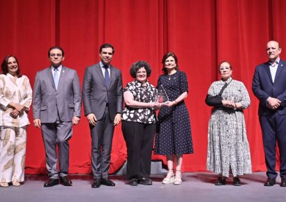 Vicepresidencia y Cultura reconocen a madres destacadas de Santiago en homenaje al “Himno a las madres”