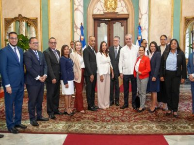 Presidente Abinader juramenta al Comité Dominicano de Salud Mental Penitenciaria